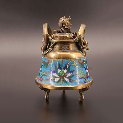 China - cloisonne bronze box, lid surmounted by dragons Qing period