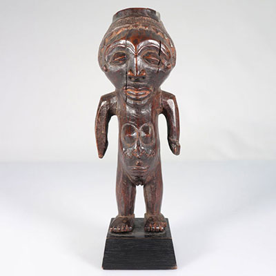 Africa - Bena Lulua Cup Statue - early 20th century
