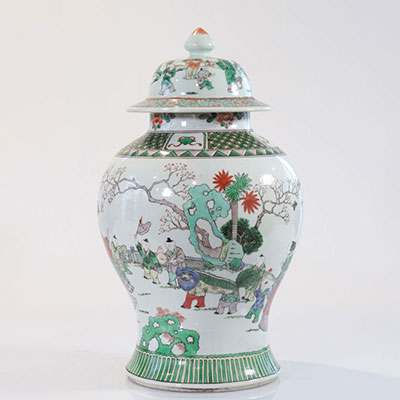 China vase covered with famille verte decor of characters mark with circles