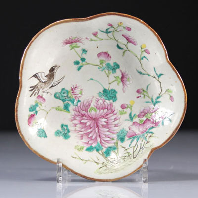 Coup en porcelaine de chine famille rose XIXème 