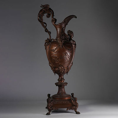 Imposing ewer, bronze vase with brown patina 19th