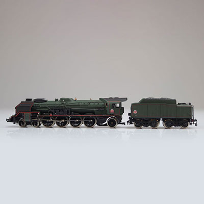 Locomotive Jouef / Référence: - / Type: vapeur 4-8-2 #241.P7 Nevers