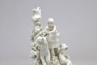 Group made in porcelain from Tournai (BE), allegory of the grape harvest from the 18th century