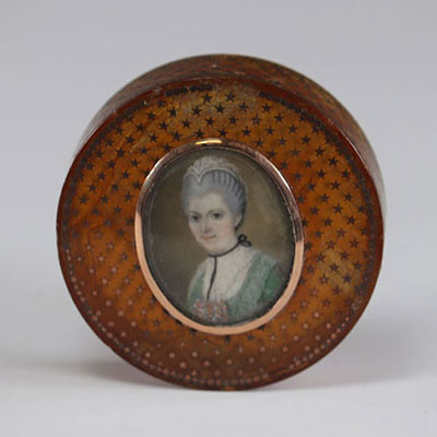 blond tortoiseshell box decorated with an 18th century miniature