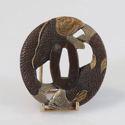 Japan bronze tsuba decorated with carp
