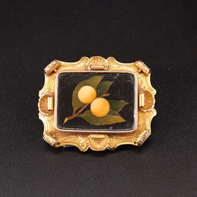 Gold brooch and Italian marquetry 19th