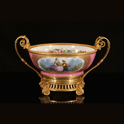 嵌镀金铜塞夫尔（Sèvres）瓷杯