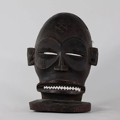 Chokwe Chihongo Mask