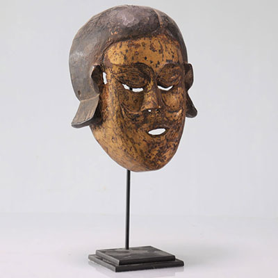 Masque d'Asie en bois sculpté doré VXIII/XIXème