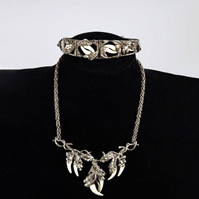 Ancien collier et bracelet en argent massif décor de chasse et dents de cerf
