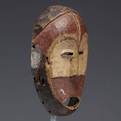 Mask, Congo, wood and red and white polychromy