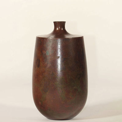 Bronze vase - Shõwa - by Hasegawa Yoshishisa