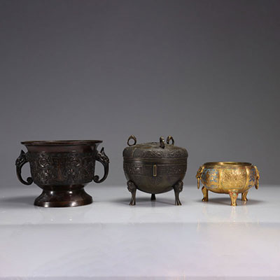 Set of 3 bronze perfume burners