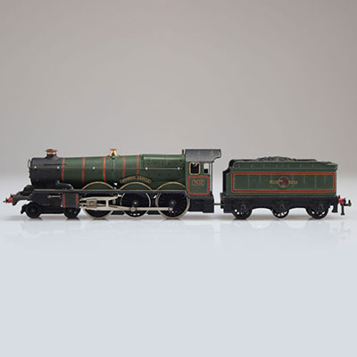 Locomotive Hornby / Référence: 2220 / Type: Vapeur 4-6-0 Denbigh Castle #7032