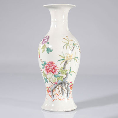 Chine vase en porcelaine famille rose décor végétal