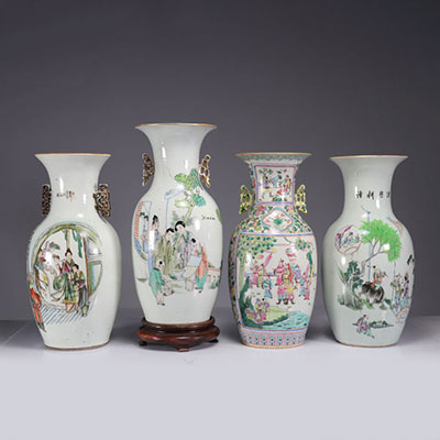 Vases (4) en porcelaine de chine vers 1900