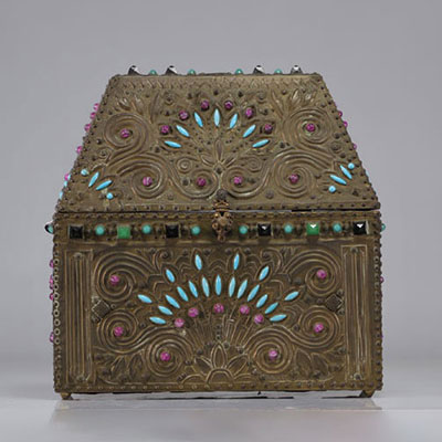 Alfred Louis DAGUET (1875-1942) Large repoussé copper case with stylised decoration and coloured cabochons