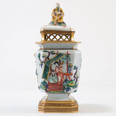 Porcelain perfume burner mounted on bronze Sanson