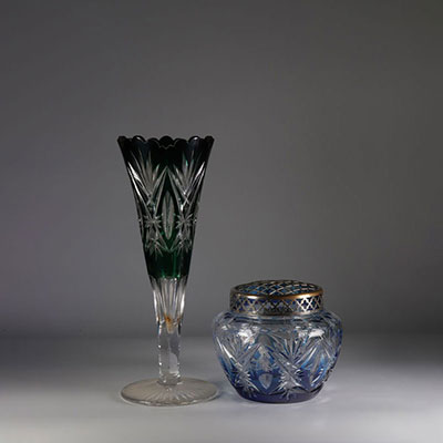 Wedding vase in cut crystal and lined in green, Large flower spike in cut crystal and lined with gradient blue (metallic grid).