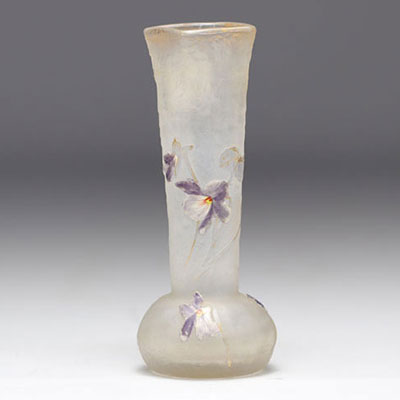 Legras MONTJOYE vase à décor de violettes émaillées et sur fond givré