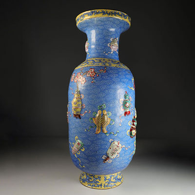 Rare Beijing enamel vase in relief. China around 1900.