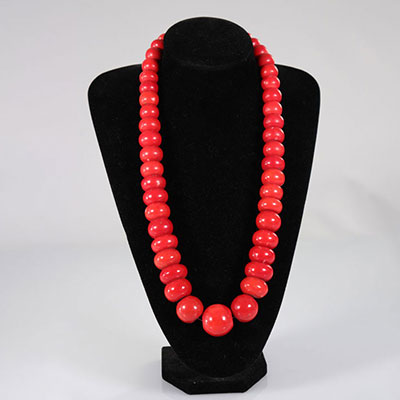 China important red coral necklace