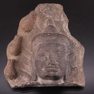 CAMBODIA - stone Buddha head