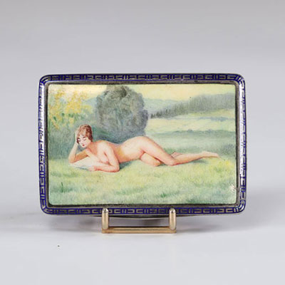 Elegant box in enamel and silver and vermeil 