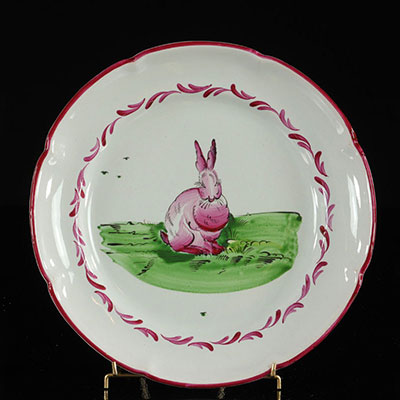 Saint Clément France Plate with pink rabbit. 19th -