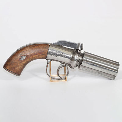 Poivriere (Mariette) percussion pistol with 6 rotating round barrels