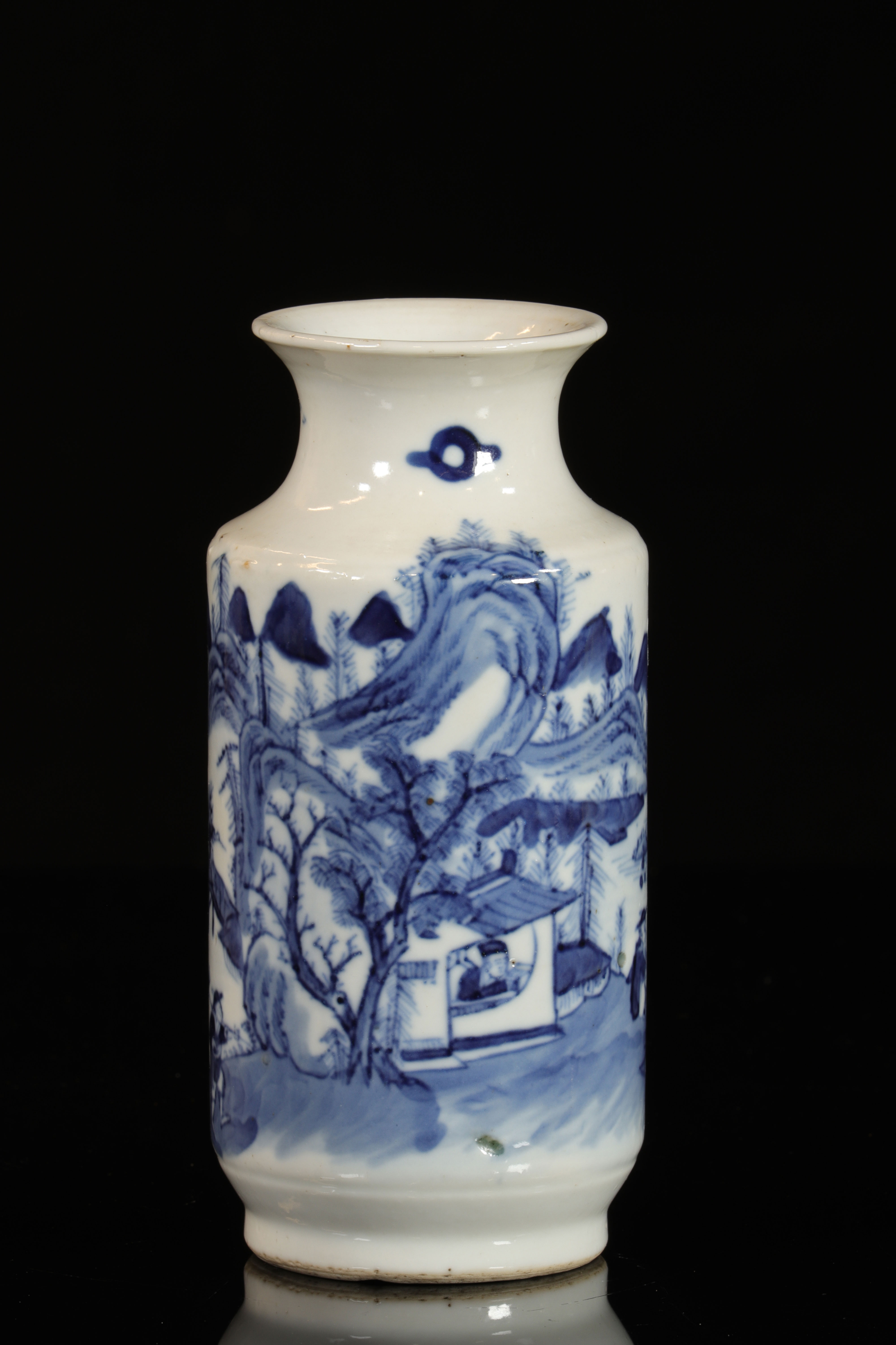 中国为越南制造的-19世纪绘风景青花瓷小花瓶- Goldfield Auctions