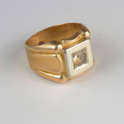 imposing signet ring in gold (18k) man topped with a diamond
