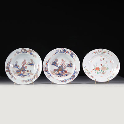 Set of 3 Chinese Famille Rose plates XVII and XVIII th century