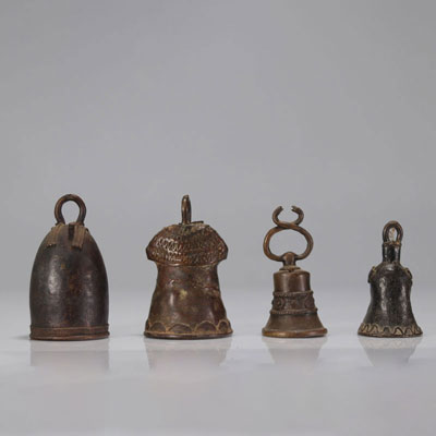 Lot de 4 cloches Africaine en bronze du Mali