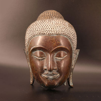 Grande tête de bouddha en bronze