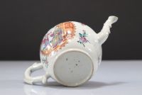 Qianlong Chinese porcelain teapot