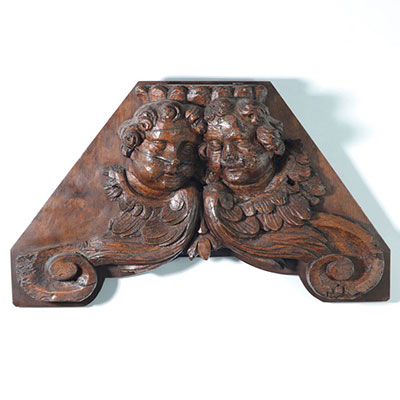 18th century woodwork carved with angels' heads