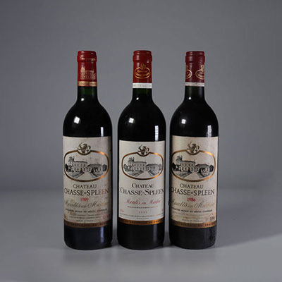 Lot de 3 bouteilles Château Chasse-Spleen 1986, 1989, 1995