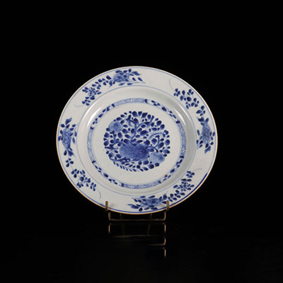 Chine assiette blanc bleu 18ème 