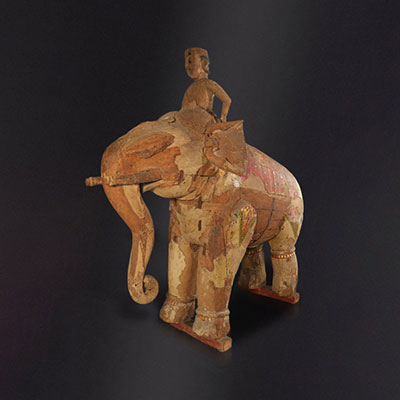 Très imposant Eléphant en bois de procession polychrome 19ème 