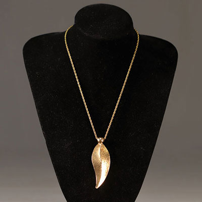 Hervé VAN DER STRAETEN (1965) Necklace in hammered and gilded metal from the 1980s