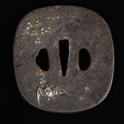 Japan - Tsuba decorated with mouse warmers, Edo period