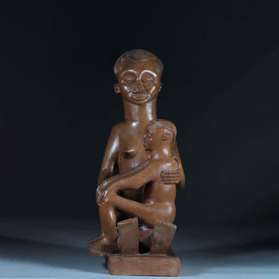 Maternité Kuba en bois sculpté 