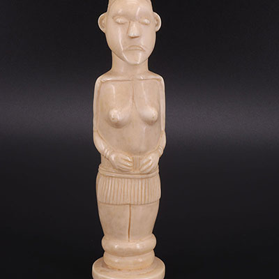 CONGO - ivory statue - MANGBETU ZANDE