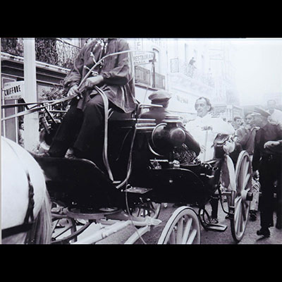 JULIA Robert and Salvador DALI. Photography under altuglass. Salvador Dali and Gala in the horse-drawn carriage in Perpignan on August 27, 1965