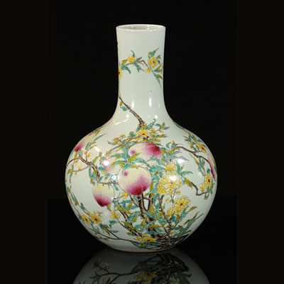 China - porcelain vase with nine peaches H330mm