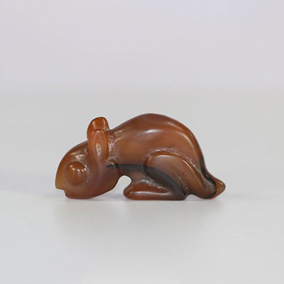 Squirrel agate pendant, China Qing period.
