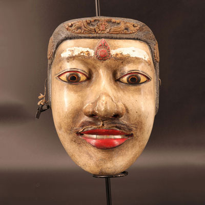 Masque anthropomorphe Tibet  en bois peint