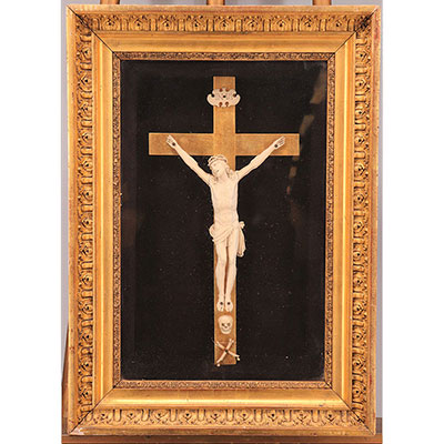 France - Christ in ivory 18th century