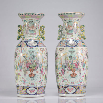Pair of 19th century Rose family vases